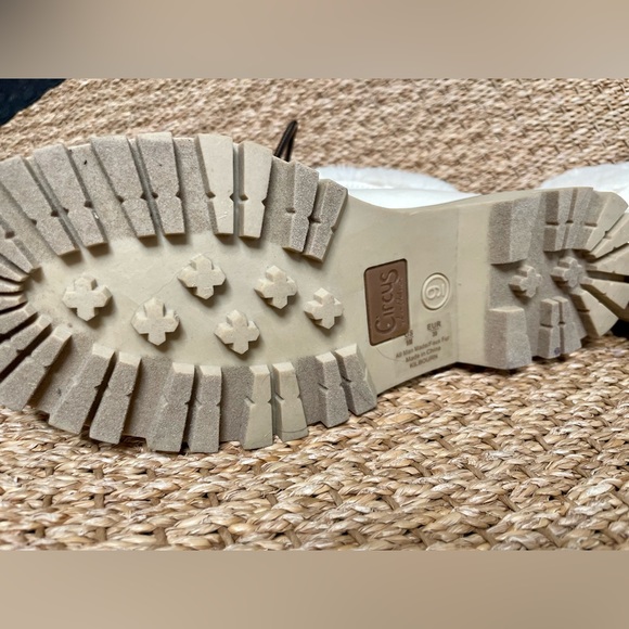 Sam Edleman Shearling Alpine Hiking Boots Size 9 -Never Worn - Picture 2 of 5